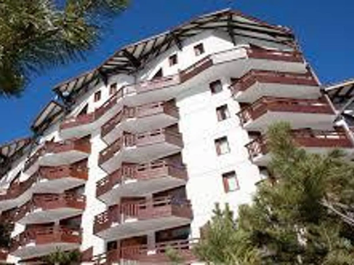 Apartment Appartement Centre Skis Aux Pieds, Parking & Animaux Acceptes - Fr-1-513-77 La Tania France