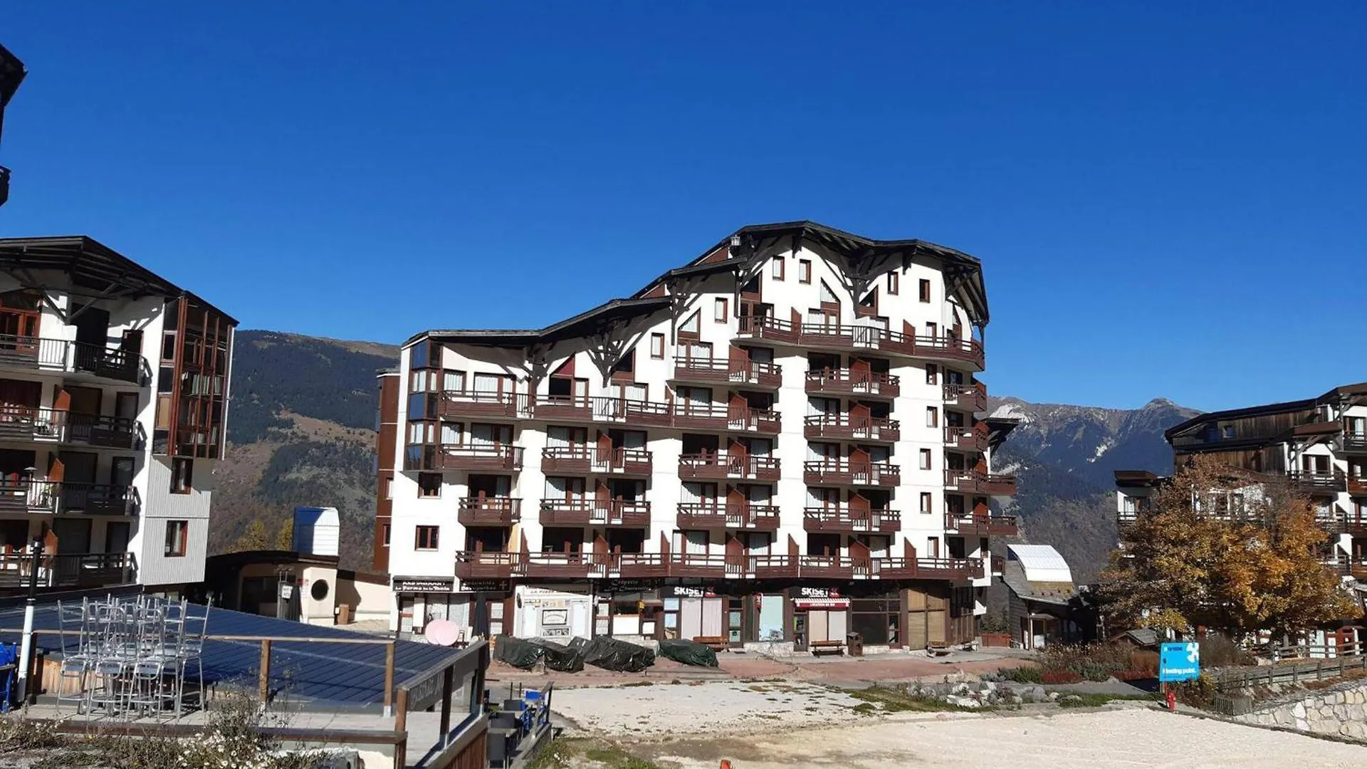 Appartement Centre Skis Aux Pieds, Parking & Animaux Acceptes - Fr-1-513-77 La Tania Apartment