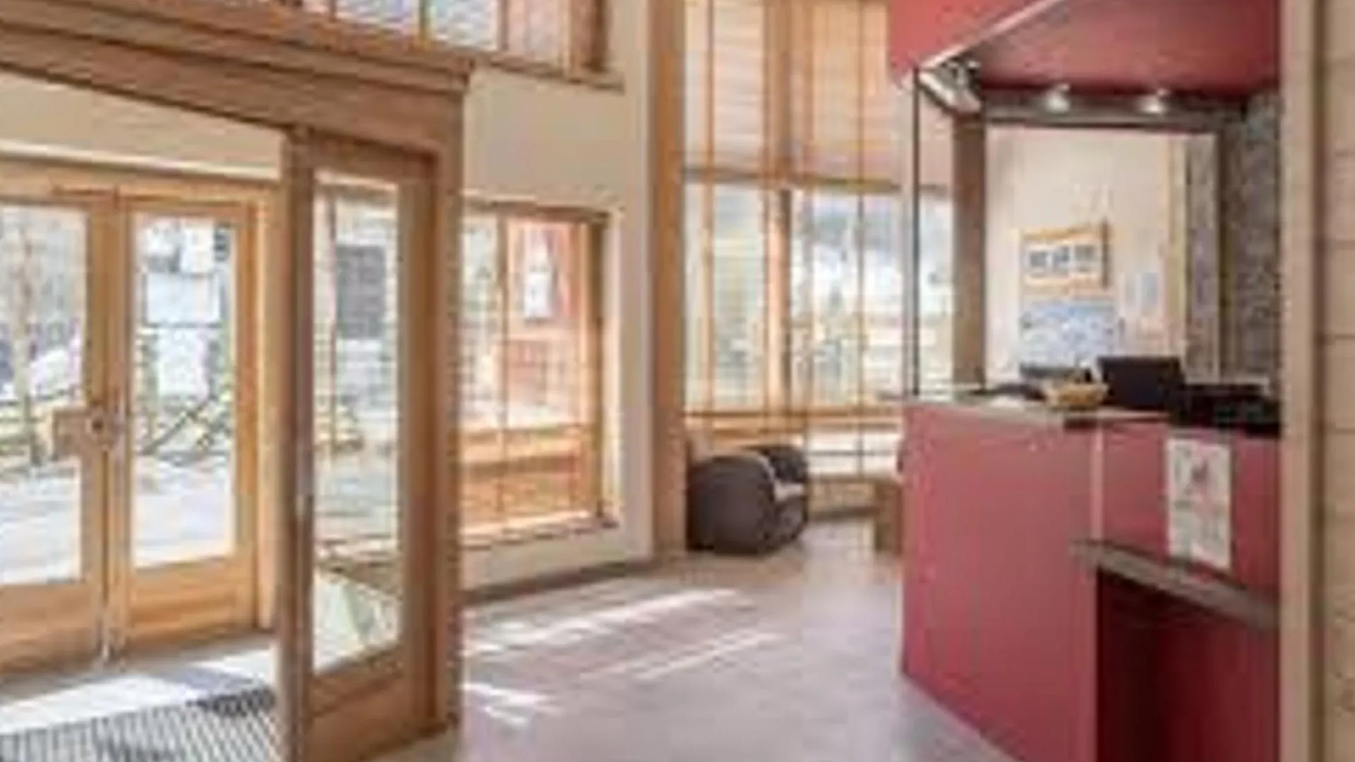 Appartement Centre Skis Aux Pieds, Parking & Animaux Acceptes - Fr-1-513-77 La Tania France