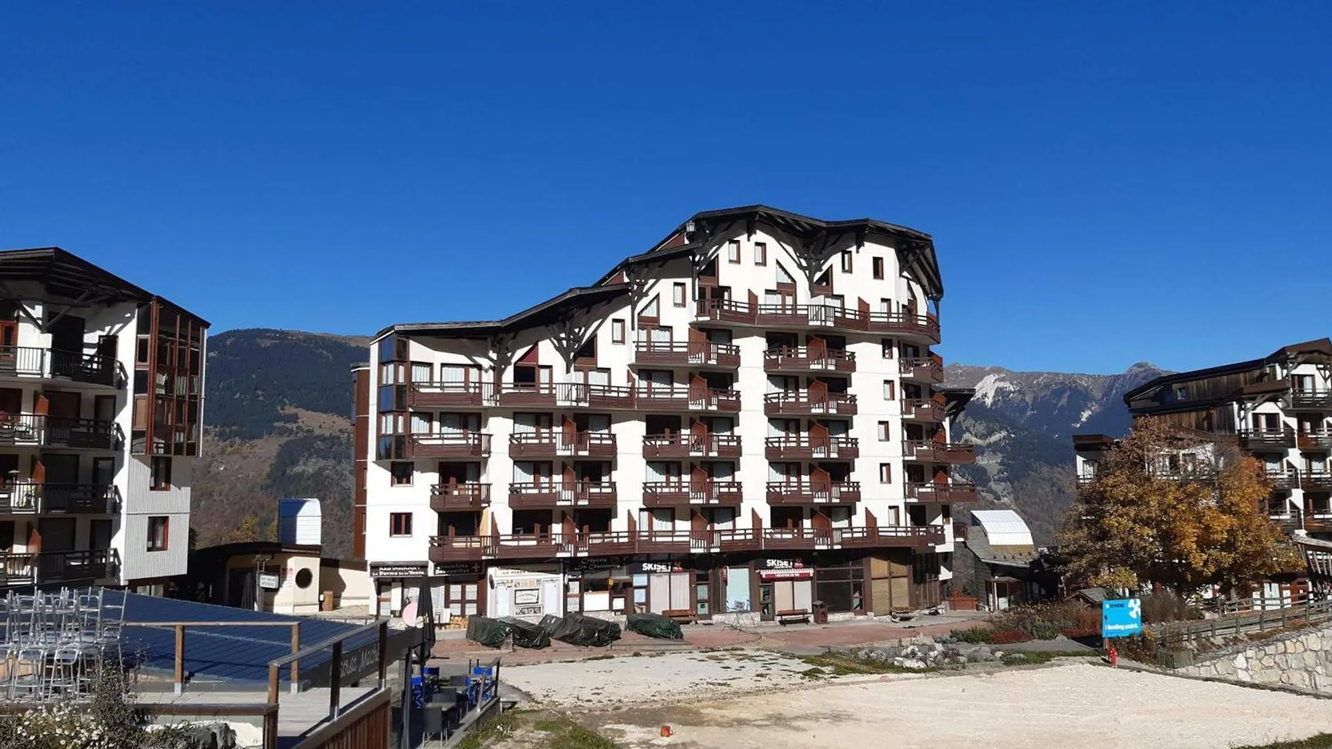 Appartement Centre Skis Aux Pieds, Parking & Animaux Acceptes - Fr-1-513-77 La Tania 0*,  France
